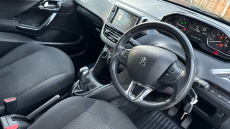 Peugeot 208 1.2 PureTech 82 Signature 5dr [Start Stop] Petrol Hatchback